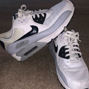 Size 10 Womens - Nike Air Max 90 Essential White  616730-111